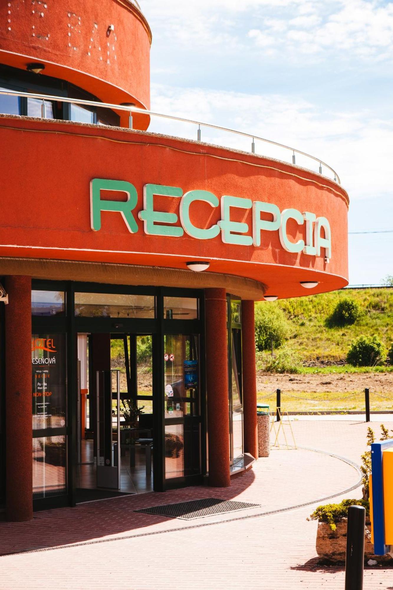 Besenova Apartman Relax Екстер'єр фото